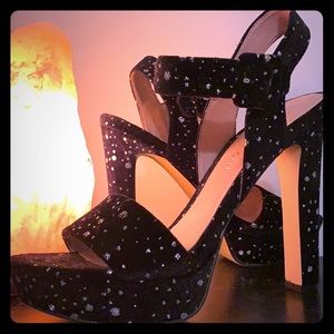 Madden Girl 6” Formal Platform